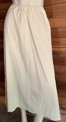 DE COLECCIÓN VANITY FAIR BEIGE TALLA MEDIANA LL LONGITUD FORMAL MEDIO SLIP #11252 Foto 1 de 4
