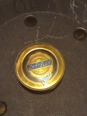 TAPA CENTRAL CHRYSLER TOWN & COUNTRY SEBRING GENUINA DE FÁBRICA OEM 04743728AA Foto 1 de 2