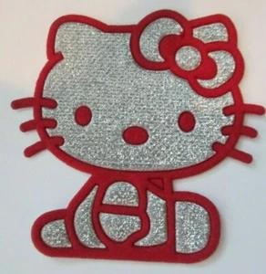 Hello Kitty Bügelbild Applikation 2 1/2" x 3" Silber mit rotem Rand - Bild 1 von 1
