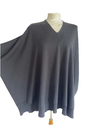 GIVENCHY BLACK 100% WOOL V NECK OVERSIZE LOOSE JUMPER SIZE M/L NEW - Image 1 of 4