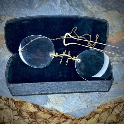 Antique Women’s Victorian Pince-nez Spectacles Gold Filled Hairpin & 9” Chain - Image 1 of 4