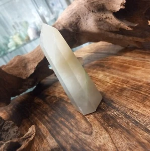 Green Moonstone tower (3) - Picture 1 of 6