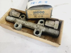 Moog K-68 Upper Control Arm Kit - Picture 1 of 2