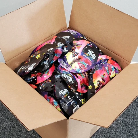 Trolls World Tour Mini Bows Wholesale Lot of 200 SEALED Blind Bags DreamWorks Cover