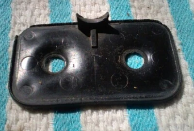 Buena junta de montaje de espejo OEM Raider Montero puerta de vista lateral Dodge Mitsubishi Foto 1 de 2