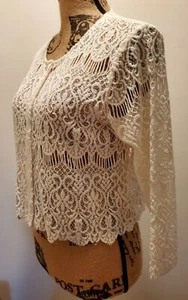 Sans Souci Woman White Long Sleeve Lace Buttoned Top Size M/P - Picture 1 of 10