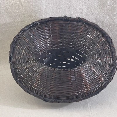 Vintage Wicker Wall Pocket Wall Hanging Planter Basket Boho Decor - Image 1 of 4