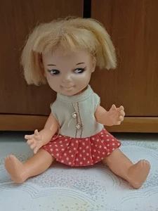 Perfekta Puppe Vintage 60er Jahre Made In Hong Kong gekleidet 5 Zoll groß - Bild 1 von 5
