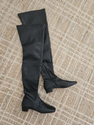 Botas longas TONY BIANCO Angie coxa alta feminina 7,5 preta elástica biqueira quadrada nova sem caixa - Imagem 1 de 4