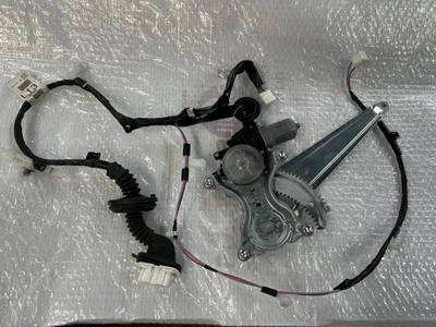 OEM 14’-19’ Toyota Corolla LR Window Regulator w/ Motor & Door Wiring Harness - Image 1 of 4