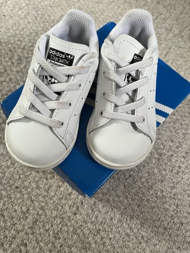Adidas Stan Smith EL I scarpe da ginnastica bambino bianche taglia neonati UK 4K