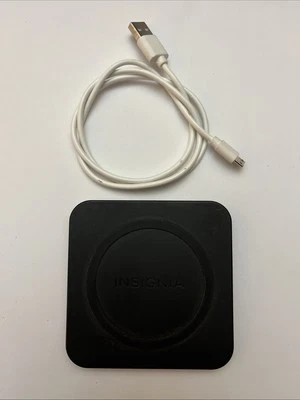 TESTED Insignia- 5 W Qi Certified Wireless Charging Pad Android/iPhone - Image 1 of 2