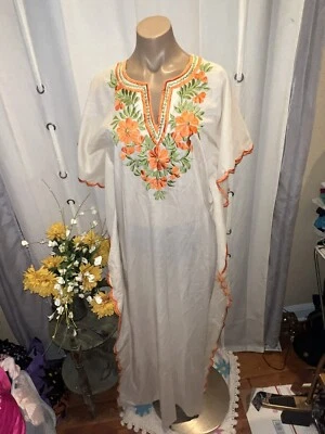 Vestido Largo Caftán Mexicano Huipil Años 60 70 Beige Bordado Boho Anfitriona M/L De Colección Foto 1 de 4