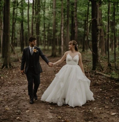 Vestido de novia Allure Bridals Foto 1 de 4