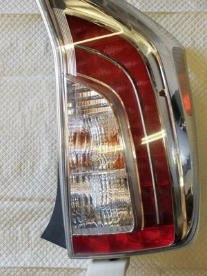 12 13 14 15 TOYOTA PRIUS PASAJERO LUZ TRASERA DERECHA OEM Vin DU Foto 1 de 4