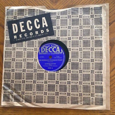 78 RPM "THE BOOGLIE WOOGLIE PIGGYTHE NICKEL SERENADE" ANDREWS SISTERS - 1941 - Image 1 of 4