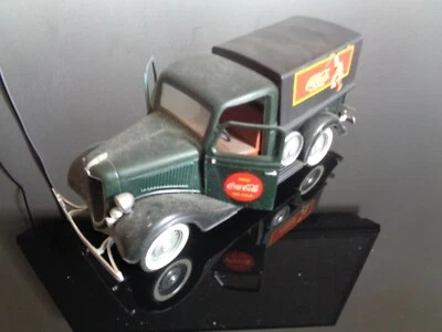 SOLIDO FORD V8 IN BUONE CONDIZIONI S. 1:19 - Immagine 1 di 3