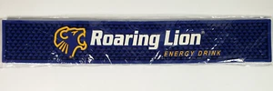 Tappetino fuoriuscita roaring leone energy drink bar binario uomo grotta casa affari - Foto 1 di 2