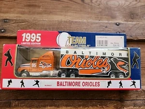 VTG 1995 MLB Baltimore Orioles Matchbox 18 Wheeler White Rose Collectibles - Picture 1 of 3