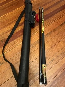 Sportcraft 2 Stück Pool Queue rot/gelbe Flammen 58" 21 Oz Fiberglas mit Koffer - Bild 1 von 11