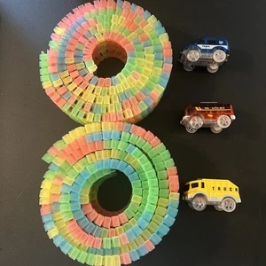 18 Feet Flexible Magic Tracks Track And 3 Cars - Picture 1 of 5