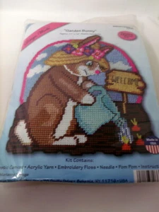 Design Works GARDEN BUNNY Wall Hanging Plastic Canvas Kit 11" x12" - Picture 1 of 3