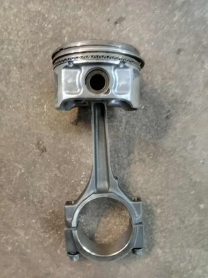 Dodge, Chrysler 300, Magnum, Charger Sebring 2,7 L pistón y varilla Foto 1 de 4