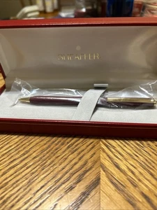 Bolígrafo Sheaffer punto blanco granate/con tinta azul con estuche - Imagen 1 de 4