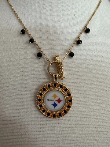 Rare & Hard To Find Dansbury Mint Pittsburgh Steelers Womens Necklace (EUC) Cover