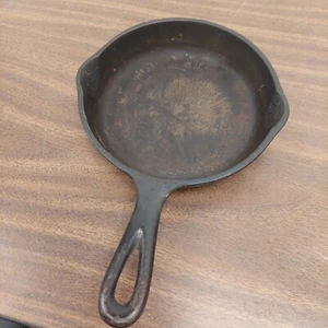 Vintage Wagner Ware Sidney -0-  #3 Cast Iron Double Spouted - Picture 1 of 7