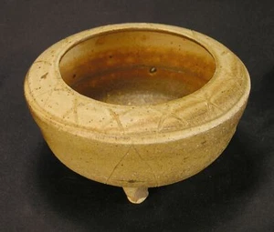 1980's Stoneware Studio Art Pottery Tri-Footed Bowl signed Everette Busbee - Picture 1 of 10