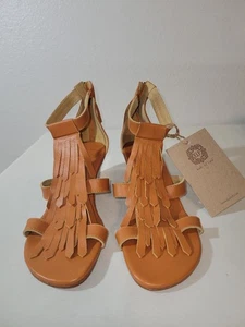 Bali ELF Women’s Size 9.5 Tan Leather Fly Away Fringe Wedge Heel Sandals. New - Picture 1 of 16
