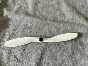 DJI P330D Genuine 8045 R Self-Tightening Propellers (tightened counterclockwise) - Picture 1 of 2