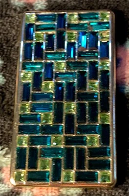 SWAROVSKI CRISTAL DECORACIÓN TELÉFONO CELULAR SOPORTES EN LA PARTE POSTERIOR DEL TELÉFONO - ANTES DE 295 $ - 2X4 Foto 1 de 4