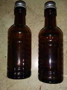 Vintage Salt & Pepper Shaker Set Amber Brown Glass Whiskey Bourbon Bottle - Picture 1 of 7