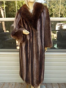 BEAUTIFUL 48" NATURAL RACCOON FUR COAT Sz. 8-10 MINT - Picture 1 of 9