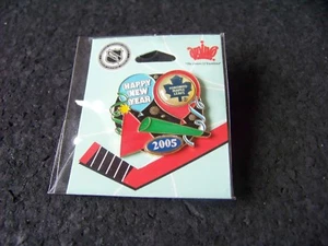 2005 Toronto Maple Leafs New Years party pin NHL - Picture 1 of 4