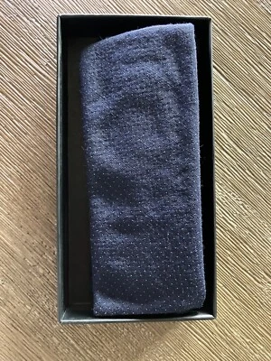 Corbata de seda negra gris Boss Hugo Boss para hombre $79 Foto 1 de 4