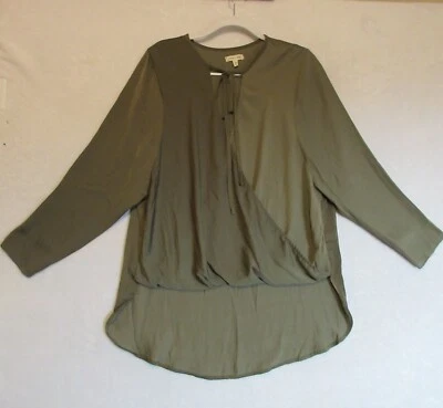 Blusa Silence + Noise Mujer Mediana Verde Bloque de Color Imitación Envoltura Corbata Cerradura Top Foto 1 de 4