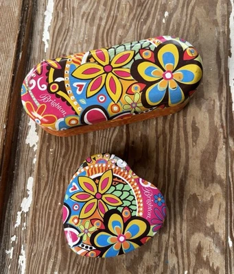 Brighton Gafas Gafas de sol Estuche Floral Y2K Viaje y Caja en forma de corazón Foto 1 de 4