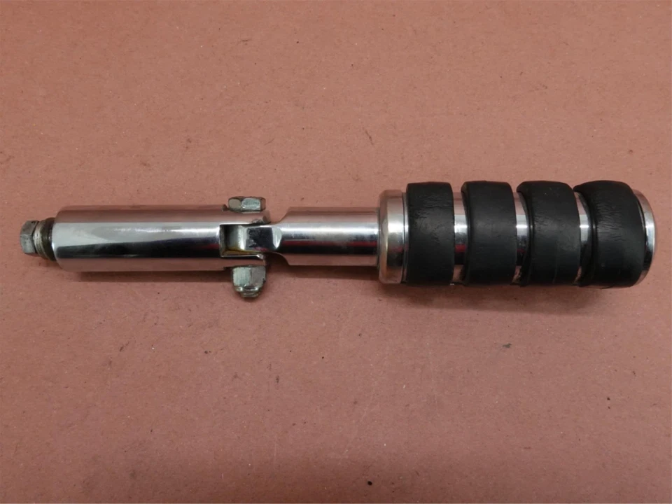 Harley-Davidson Softail FXST 1984-1999 reposapiés delantero derecho Foto 1 de 4