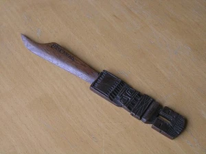 Abridor de cartas de madera tallada a mano mango tótem vintage girador boliviano - Imagen 1 de 7