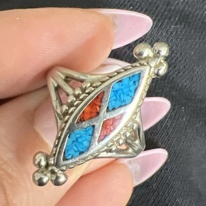 Silberfarbener Western Indianer Südwesten Türkis und Koralle Inlay Ring - Bild 1 von 7