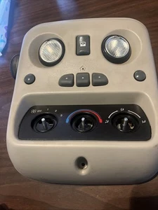 99-06 Tahoe/Yukon/Silverado Overhead Light/HVAC Console - Picture 1 of 2