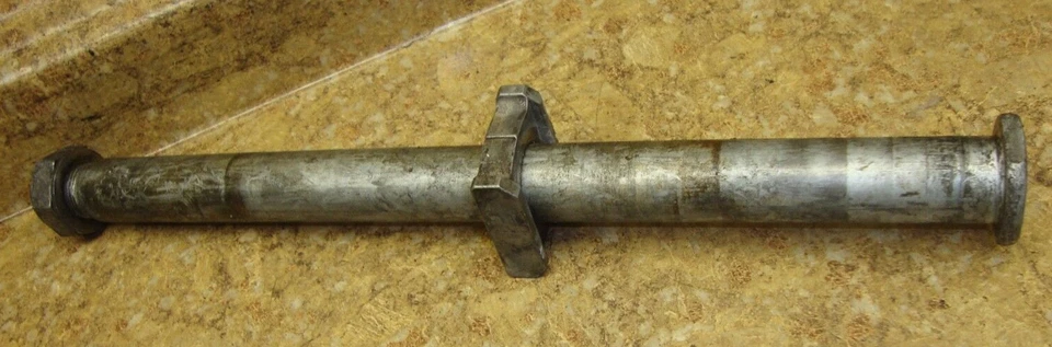 2005 年本田 CBR1000RR CBR 1000 RR CBR1000 轴螺栓轴轮圈后背 05 — 第 1/1 张图片