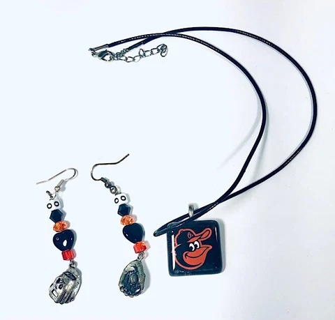Baltimore Orioles Logo Necklace and a pair of beaded Baseball Glove Earrings Cover