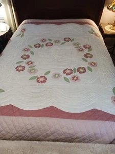 Retro "Floral Applique" & Chenille QUILT Hand-Stitched and Quilted 86" x 86" - Picture 1 of 10