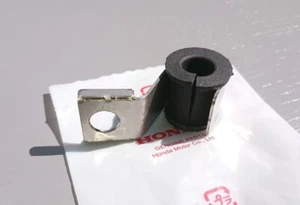 HONDA CB400T HAWK - NEW STAINLESS FRONT BRAKE HOSE CLAMP FITS TO BOTTOM YOKE - Picture 1 of 4