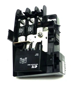 84694244 Auxiliary Battery Block Distribution Box 2021 Escalade Tahoe Yukon - Picture 1 of 7