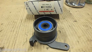 New Genuine Mitsubishi 2.0L Diesel Timing Belt tensioner MD174352 M76 - Picture 1 of 5